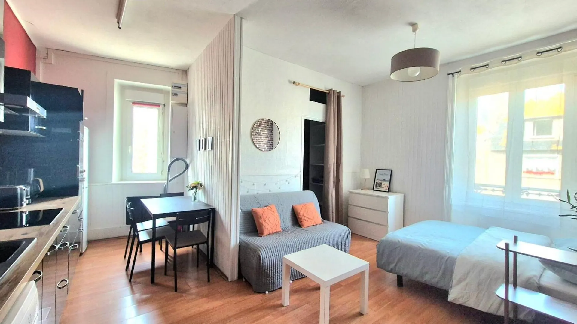 Apartment Bright Studio For 2 Near The Beach Saint-Malo